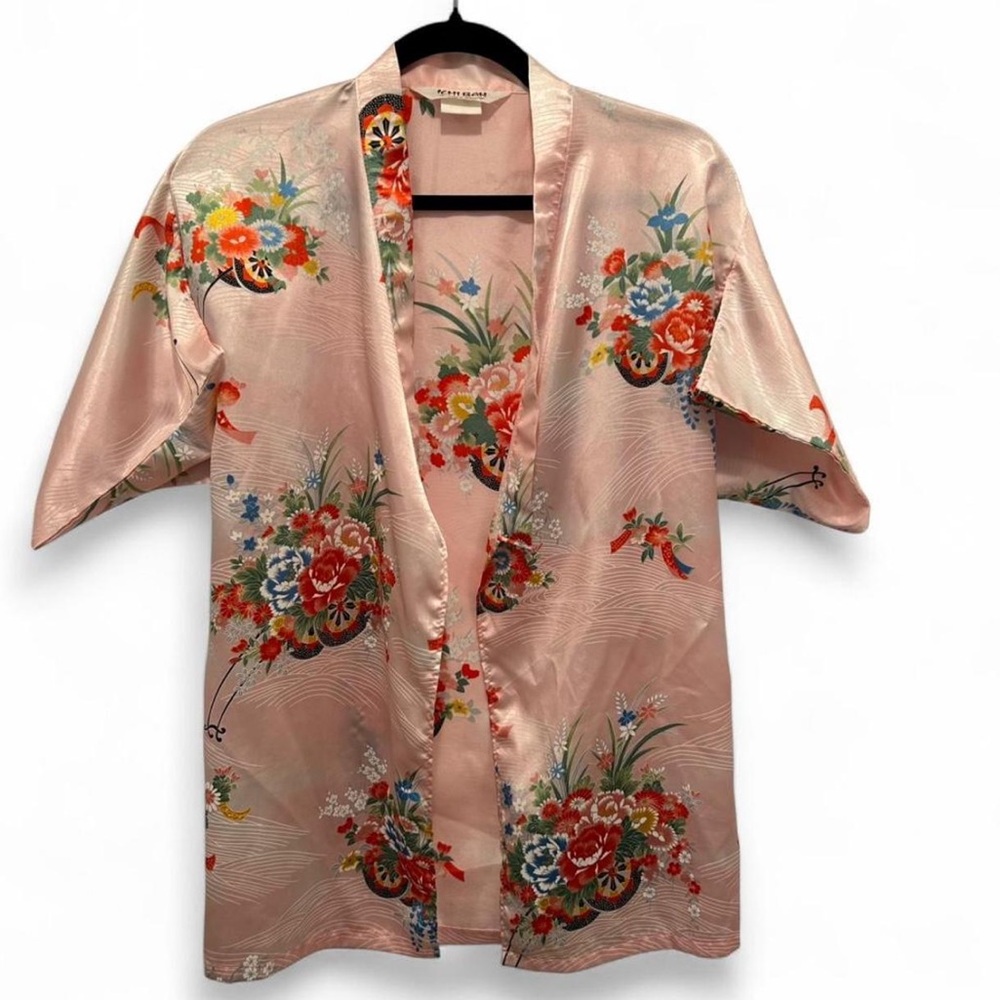 VTG Ichi Ban Satin Kimono XS/S Pink Floral Made in Japan Short Robe Feminine
